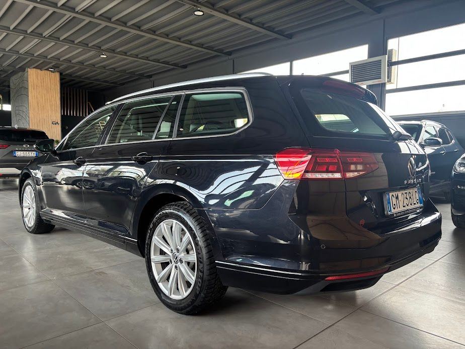 Volkswagen Passat Variant 2.0 tdi Business 122cv dsg 2022 — foto 2