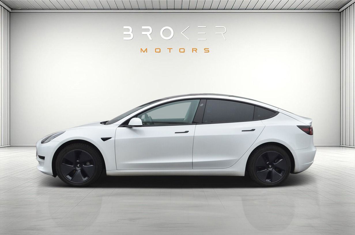 Tesla Model 3 Standard rwd 2023 — foto 4