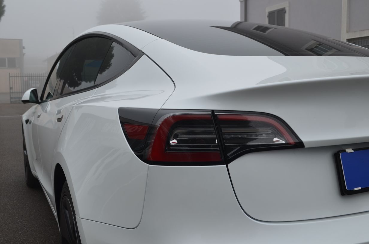 Tesla Model 3 Standard rwd 2023 — foto 12