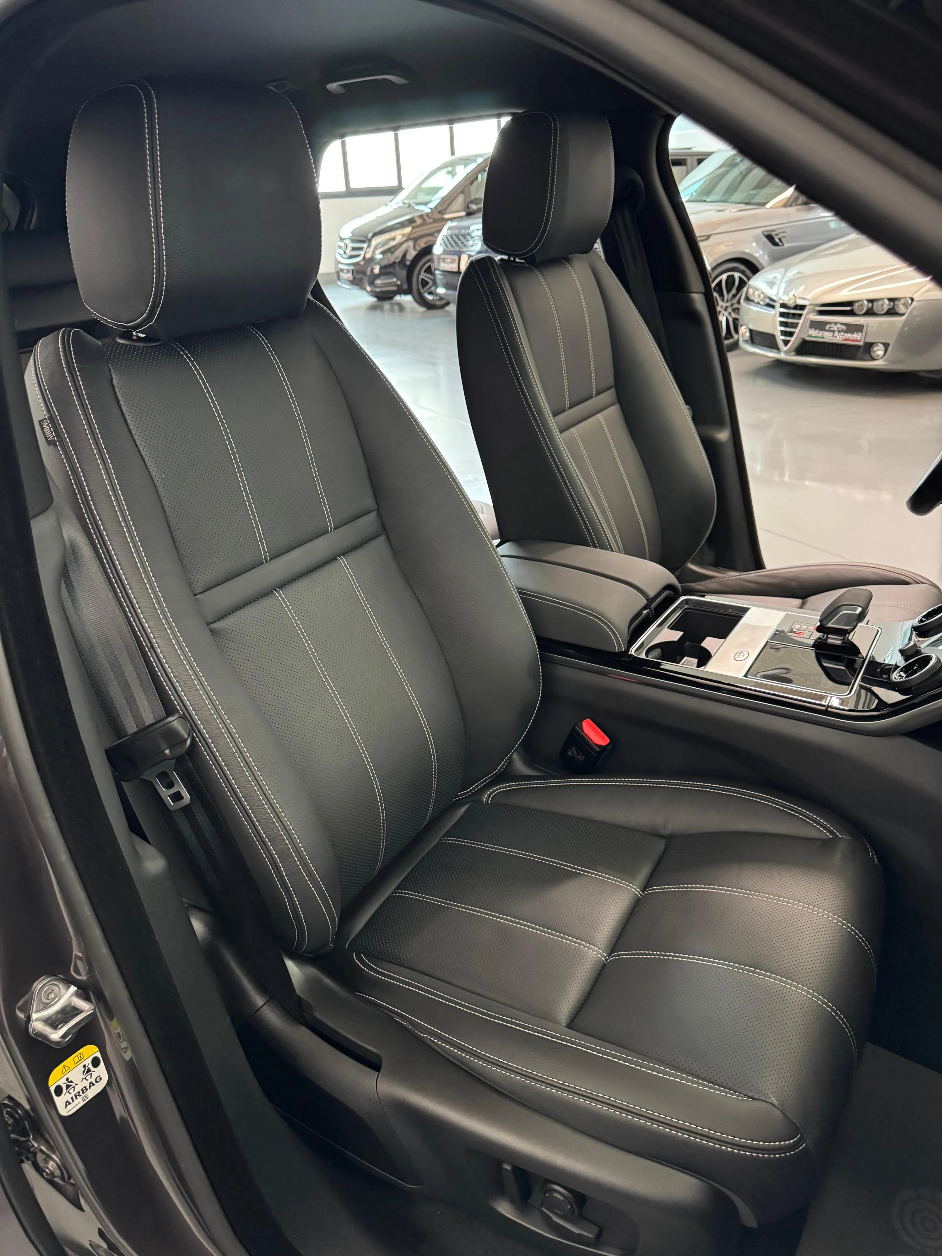 Land Rover Range Rover Velar R-Dynamic S D200 mhev 4wd 2.0cc 204cv Meridian+CarPlay Certificata Finanziabile 2022 — foto 13