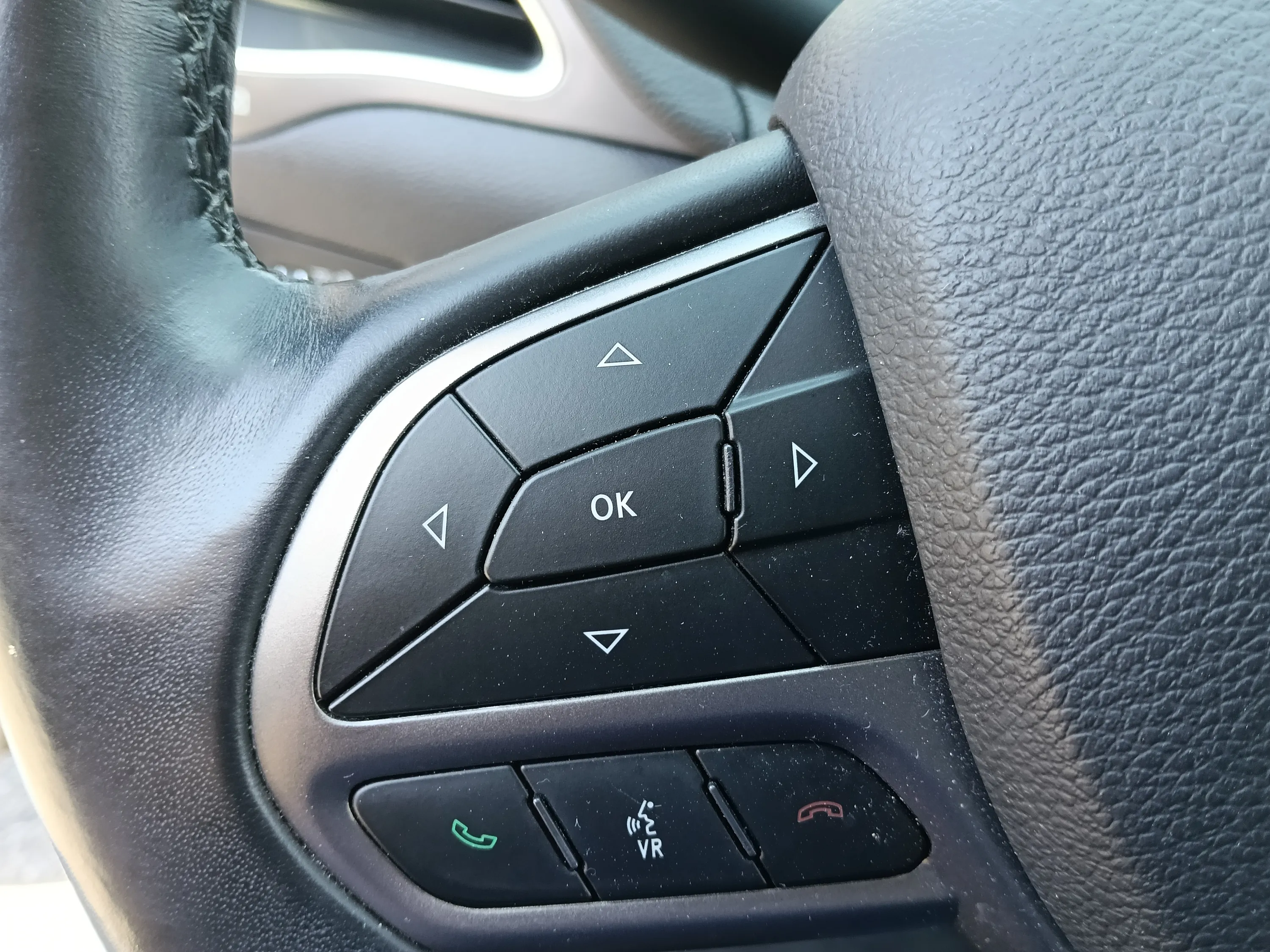Jeep Cherokee 2.2 mjt Longitude fwd auto 2019 — foto 17