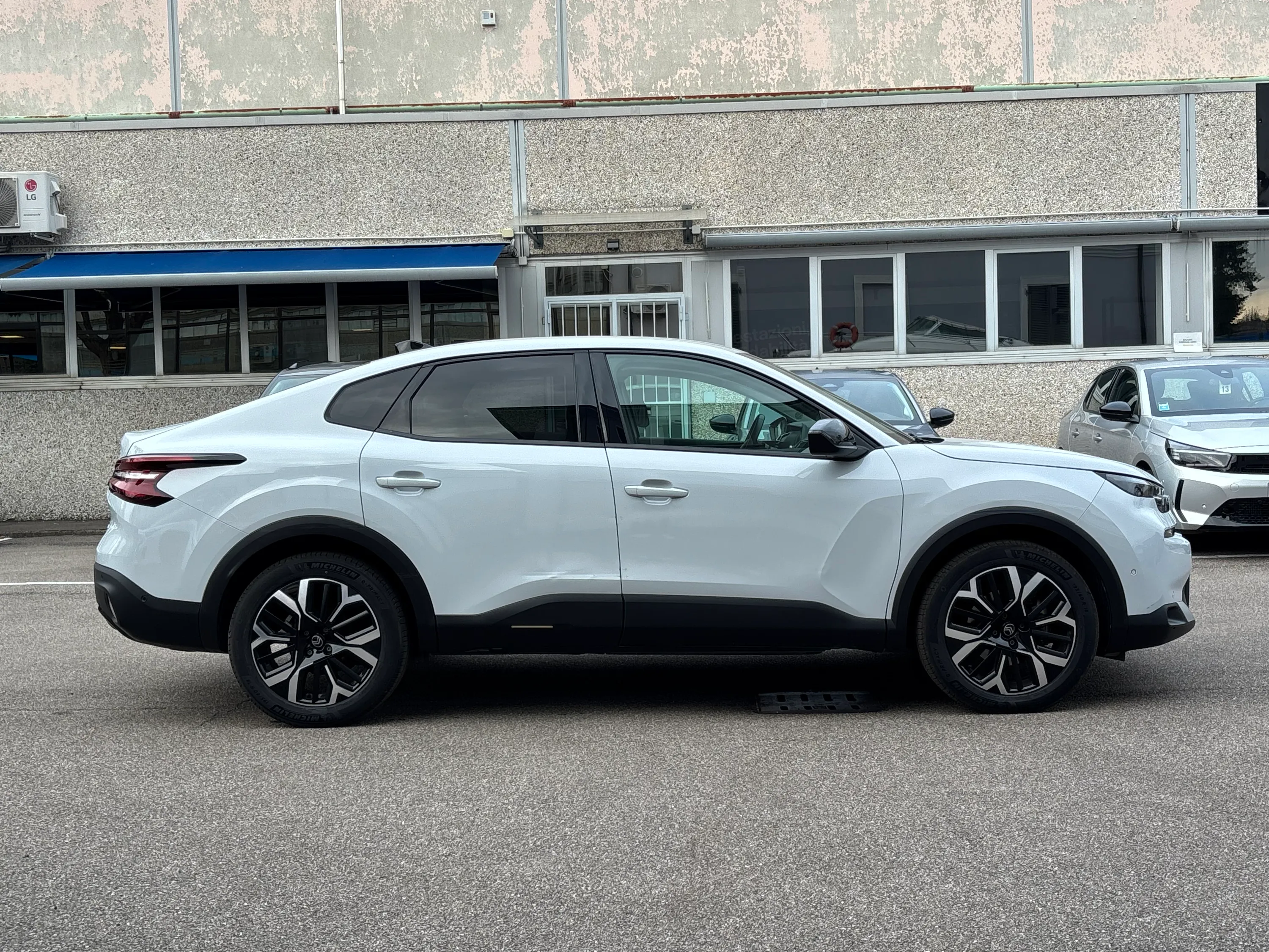 Citroen C4 X 1.2 puretech Max s&s 130cv eat8 2025 — foto 5