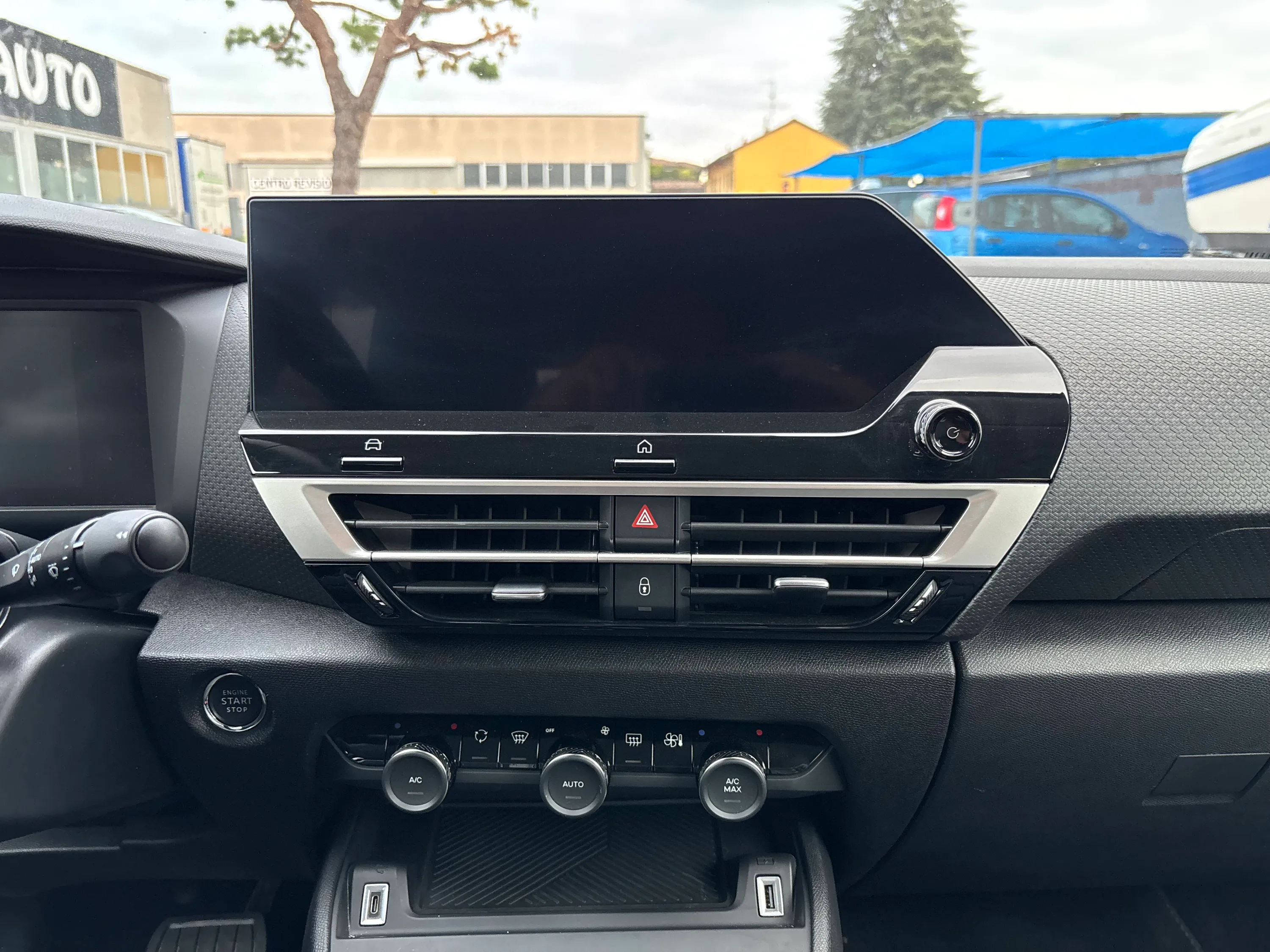 Citroen C4 X 1.2 puretech Max s&s 130cv eat8 2025 — foto 9