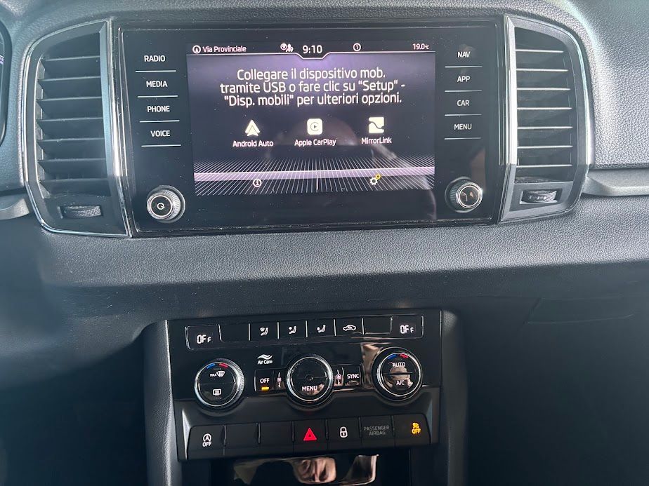 Skoda Karoq 1.6 tdi scr Executive dsg 116CV 2020 — foto 17