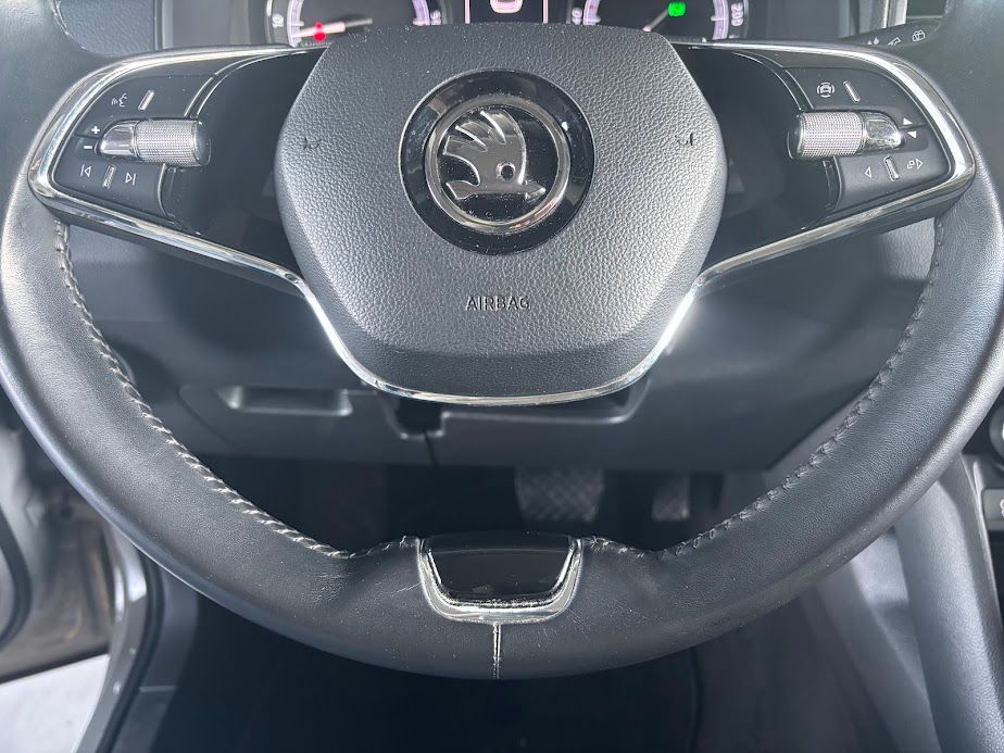 Skoda Karoq 1.6 tdi scr Executive dsg 116CV 2020 — foto 20