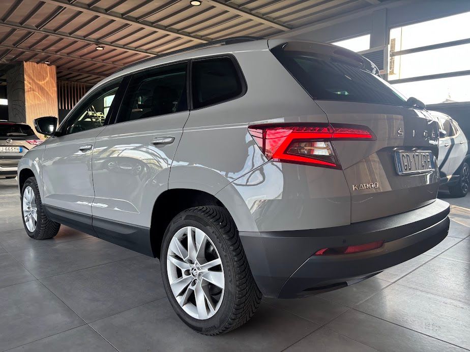 Skoda Karoq 1.6 tdi scr Executive dsg 116CV 2020 — foto 2