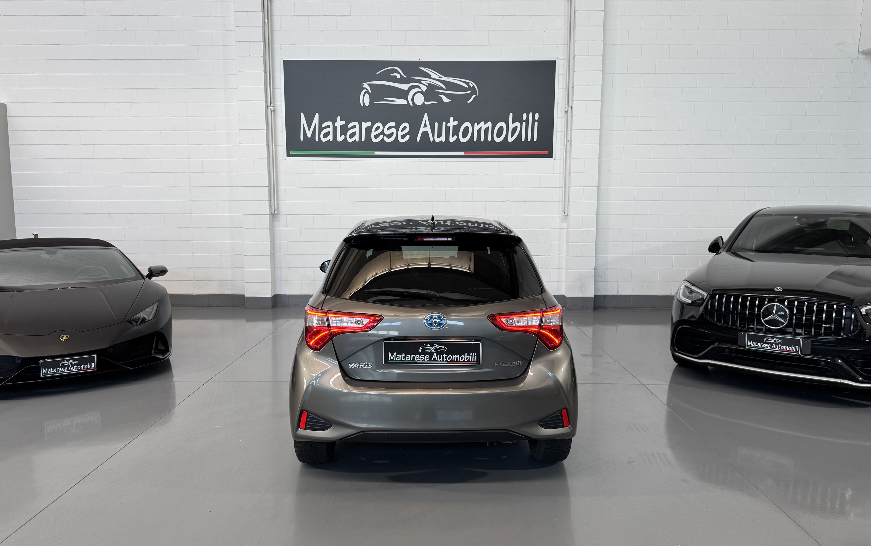 Toyota Yaris Hybrid 5p 1.5cc 73cv Automatica CarPlay OK Neopatentati 2019 — foto 5