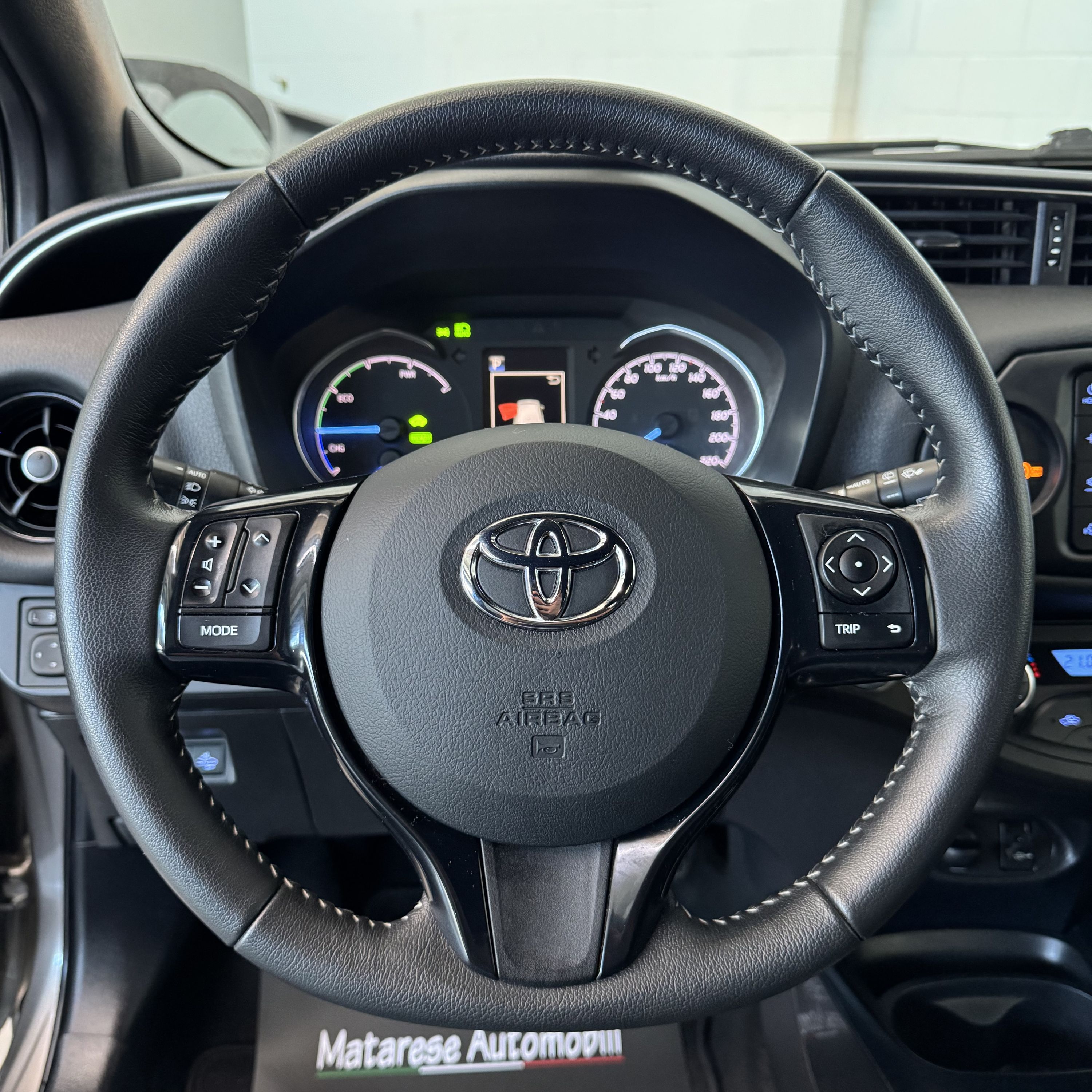 Toyota Yaris Hybrid 5p 1.5cc 73cv Automatica CarPlay OK Neopatentati 2019 — foto 16