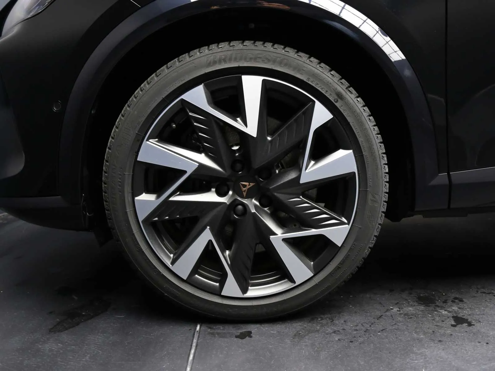Cupra Formentor 2.0 tsi VZ 4drive 333cv dsg 2025 — foto 8