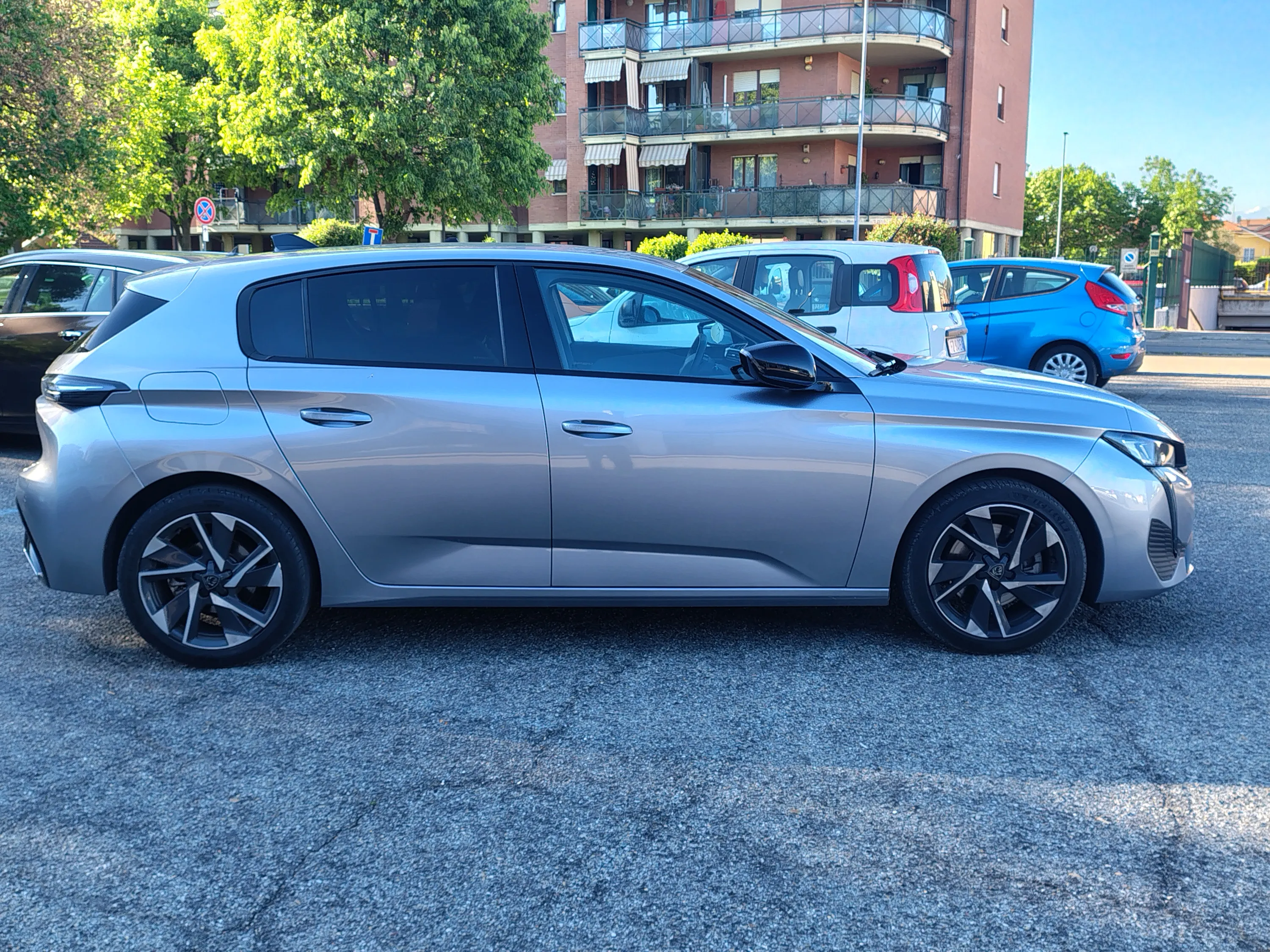 Peugeot 308 1.5 bluehdi Allure Pack s&s 130cv eat8 2023 — foto 7
