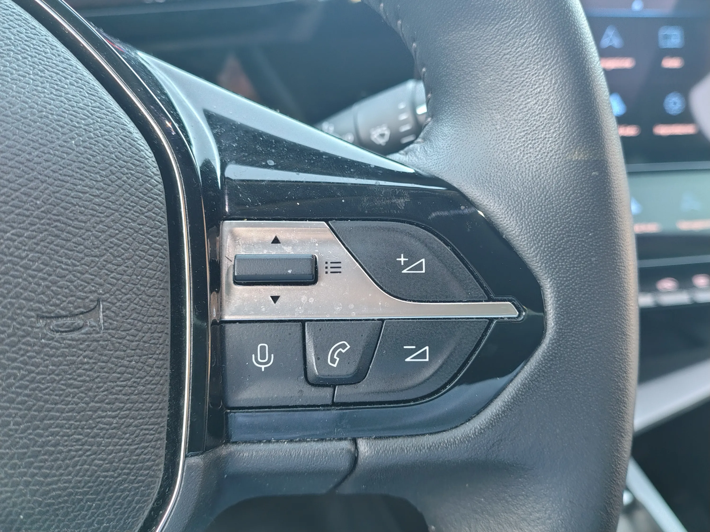 Peugeot 308 1.5 bluehdi Allure Pack s&s 130cv eat8 2023 — foto 16