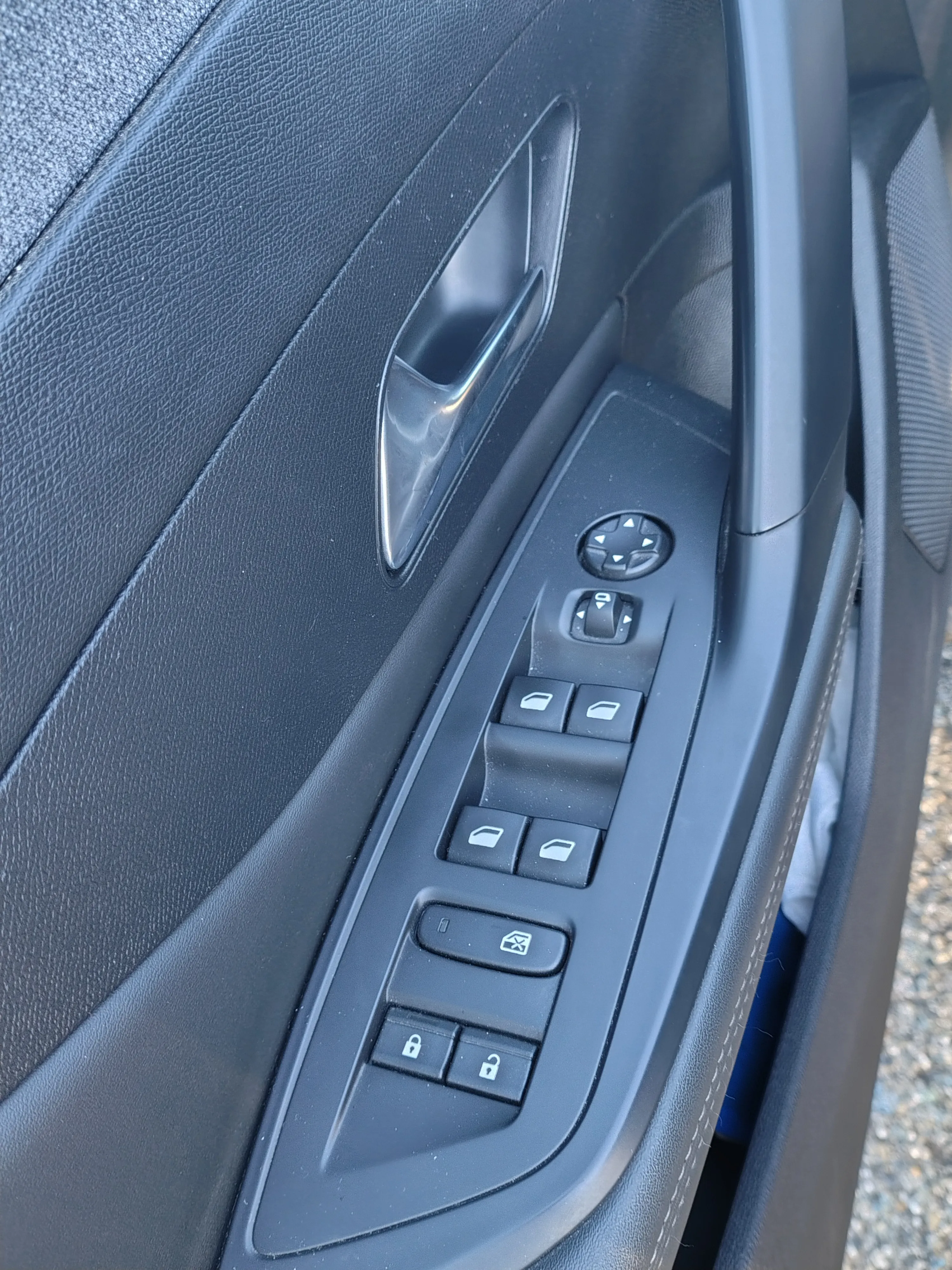 Peugeot 308 1.5 bluehdi Allure Pack s&s 130cv eat8 2023 — foto 19