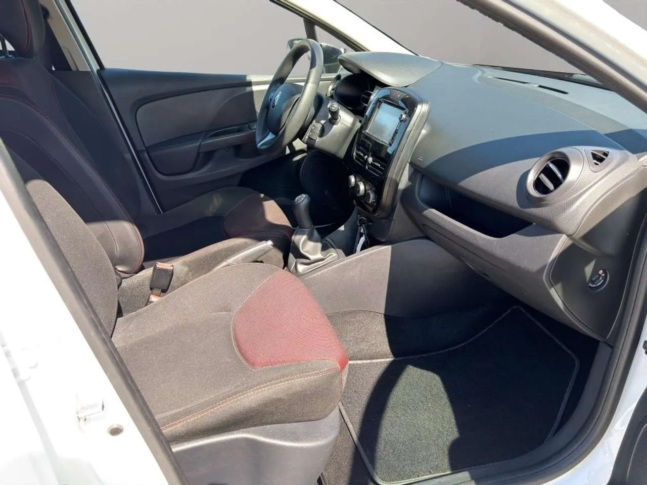RENAULT Clio VAN 1.5DCI 75CV AUTOCARRO 2P 2015 — foto 9