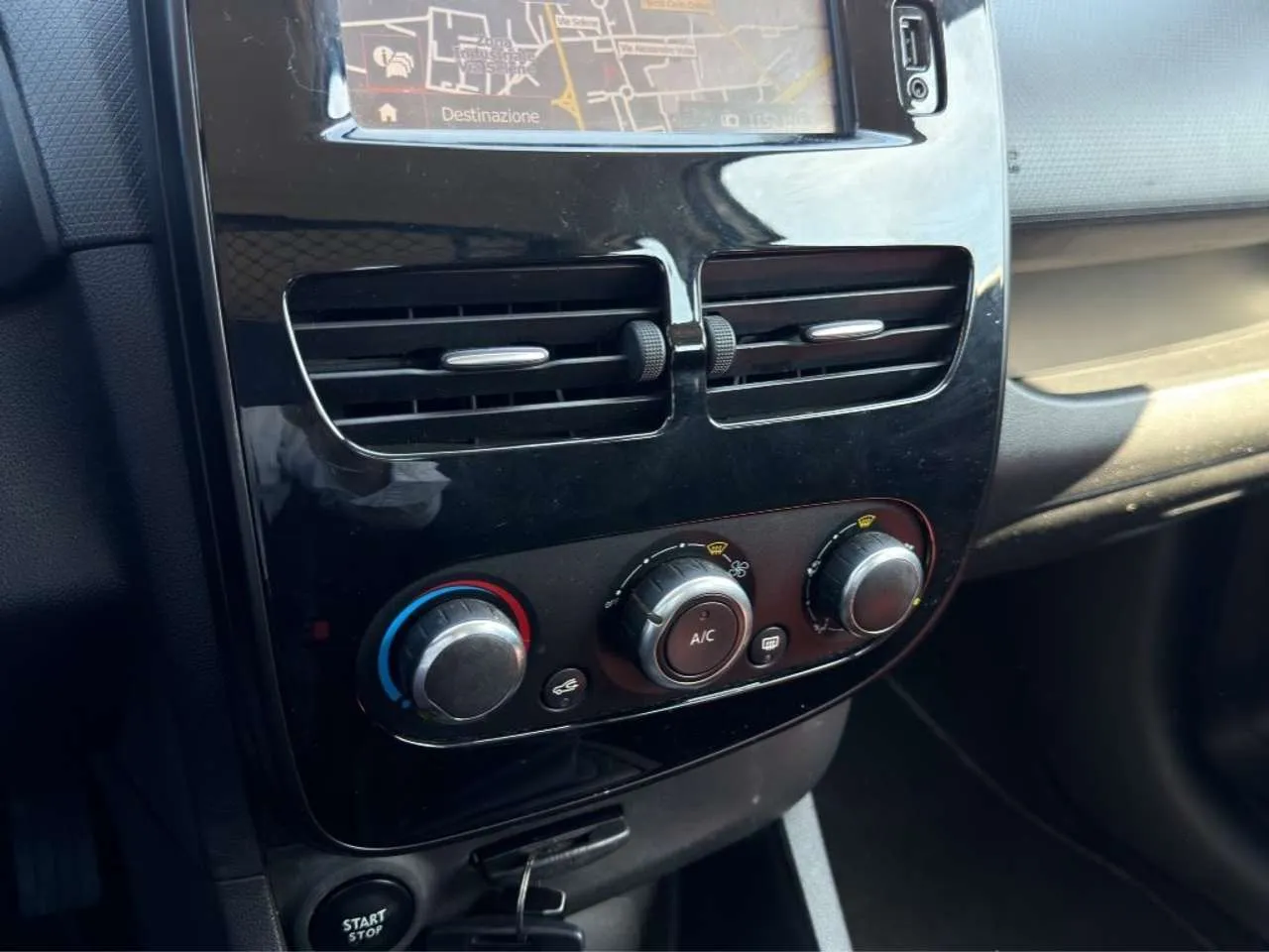 RENAULT Clio VAN 1.5DCI 75CV AUTOCARRO 2P 2015 — foto 14