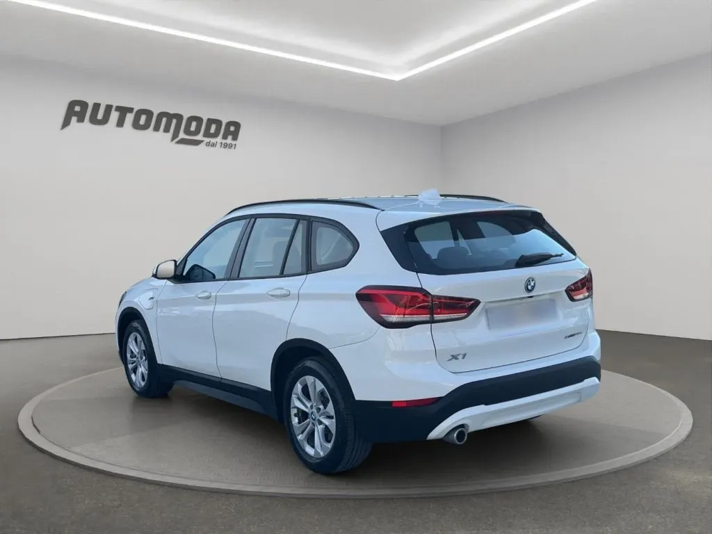 BMW X1 xdrive25e Business Advantage auto 2021 — foto 6