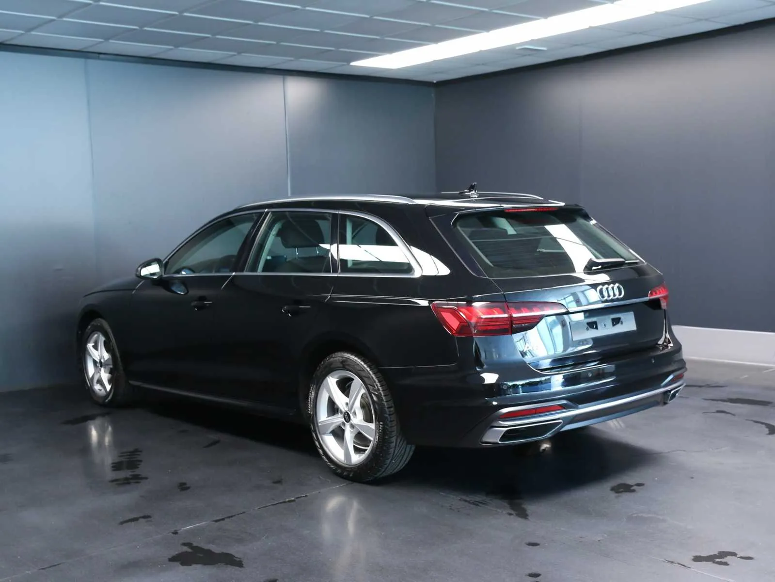 Audi A4 Avant 35 2.0 tdi mhev Business Advanced 163cv s-tronic 2023 — foto 6