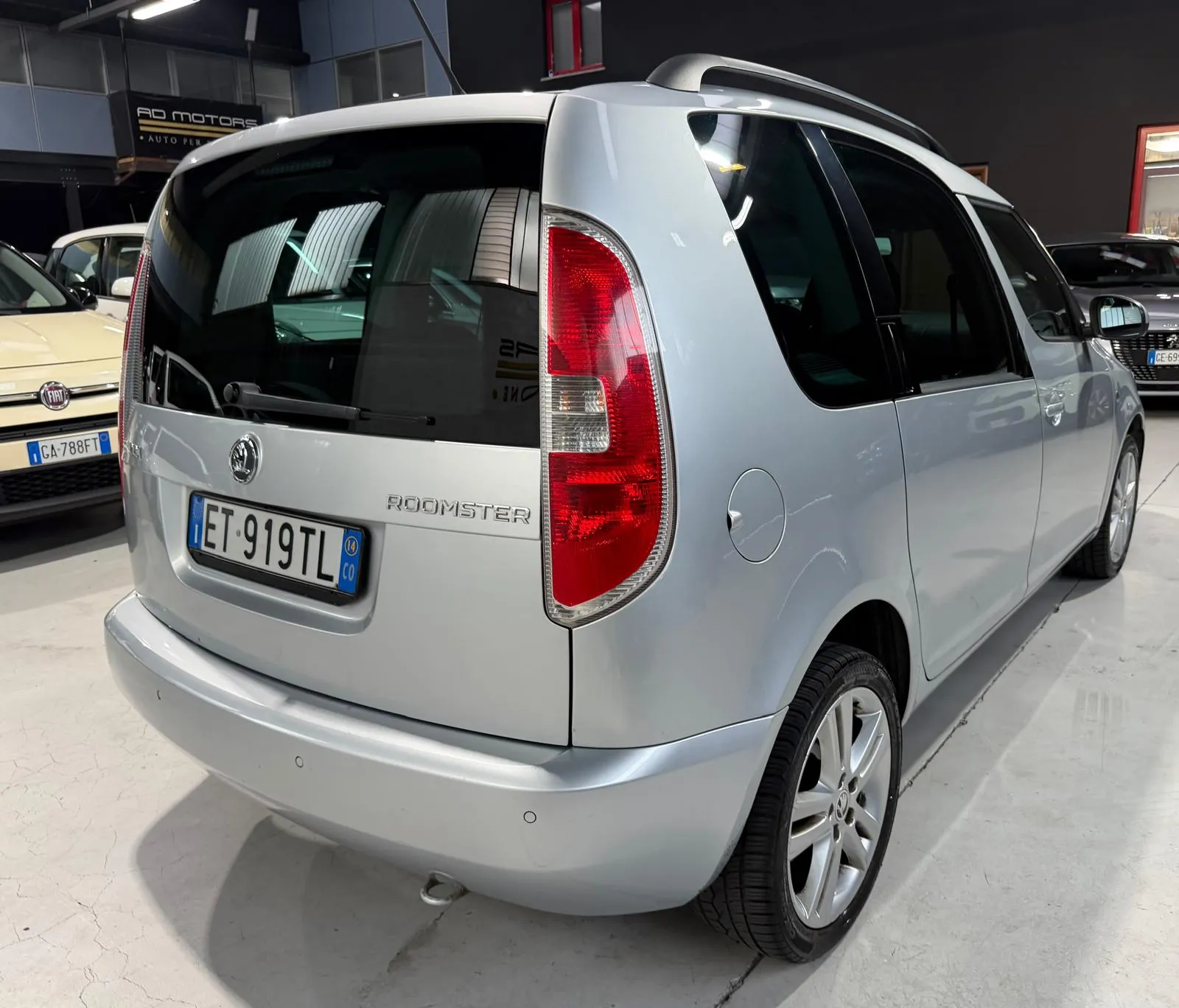 Skoda Catena Nuova Benzina Neopatentati 2014 — foto 6
