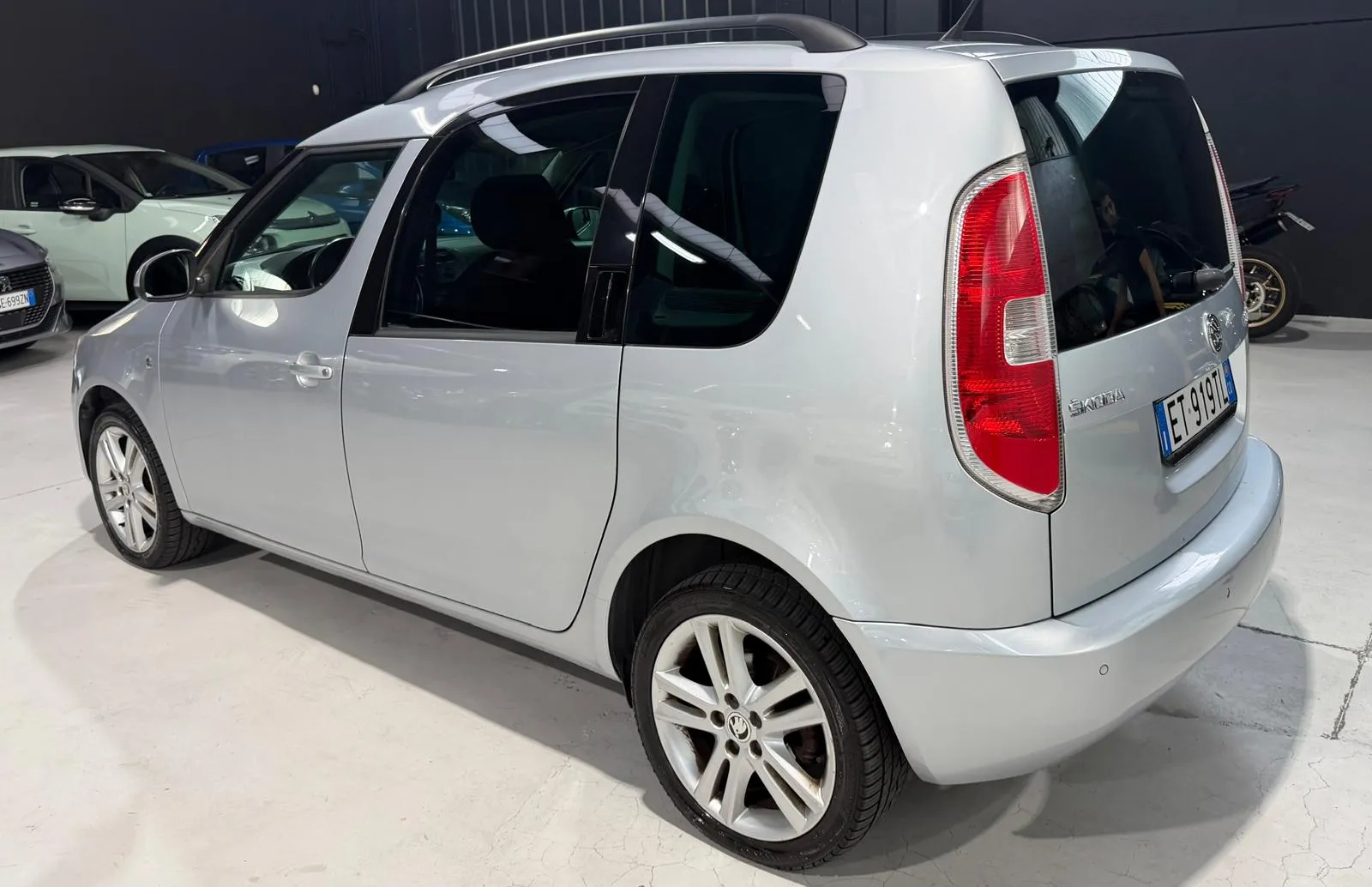 Skoda Catena Nuova Benzina Neopatentati 2014 — foto 4