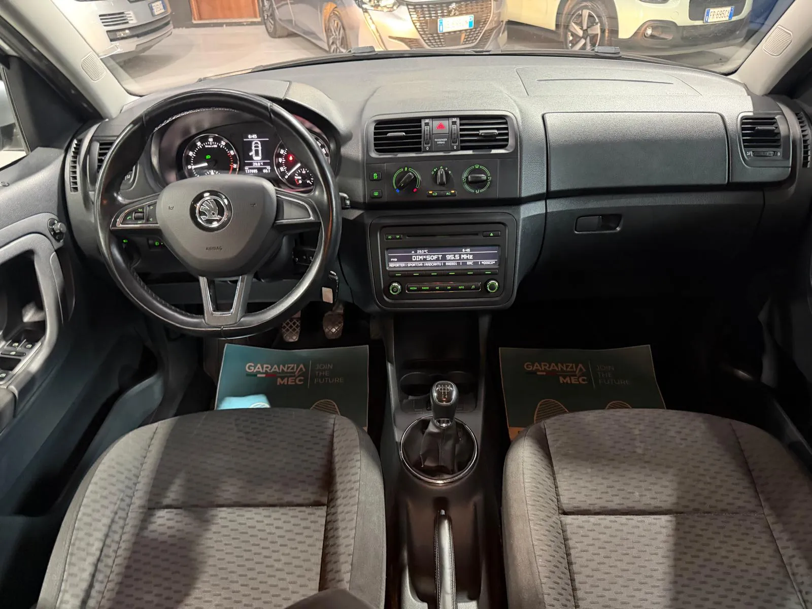 Skoda Catena Nuova Benzina Neopatentati 2014 — foto 8