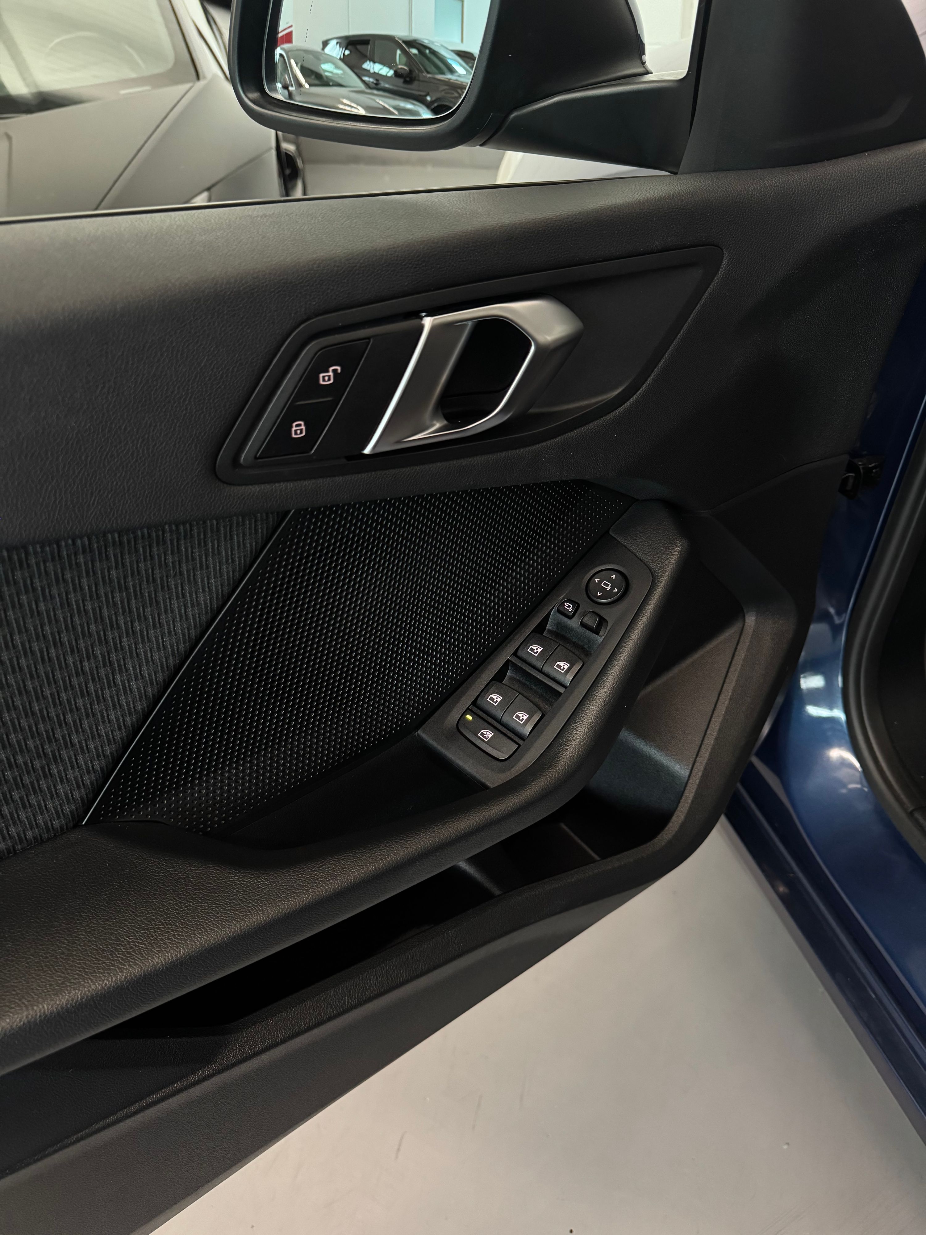 BMW 116i 1.5cc 109cv Automatica CarPlay OK Neopatentati 2021 — foto 9