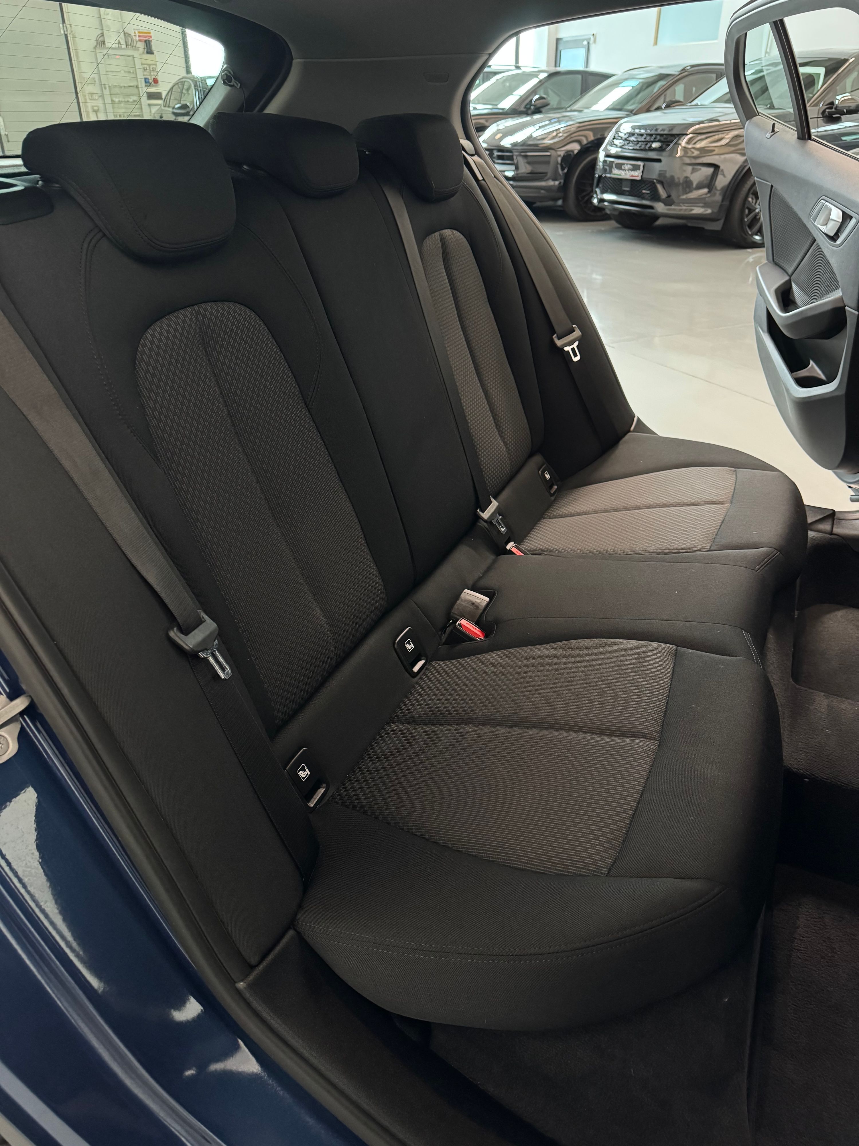 BMW 116i 1.5cc 109cv Automatica CarPlay OK Neopatentati 2021 — foto 12