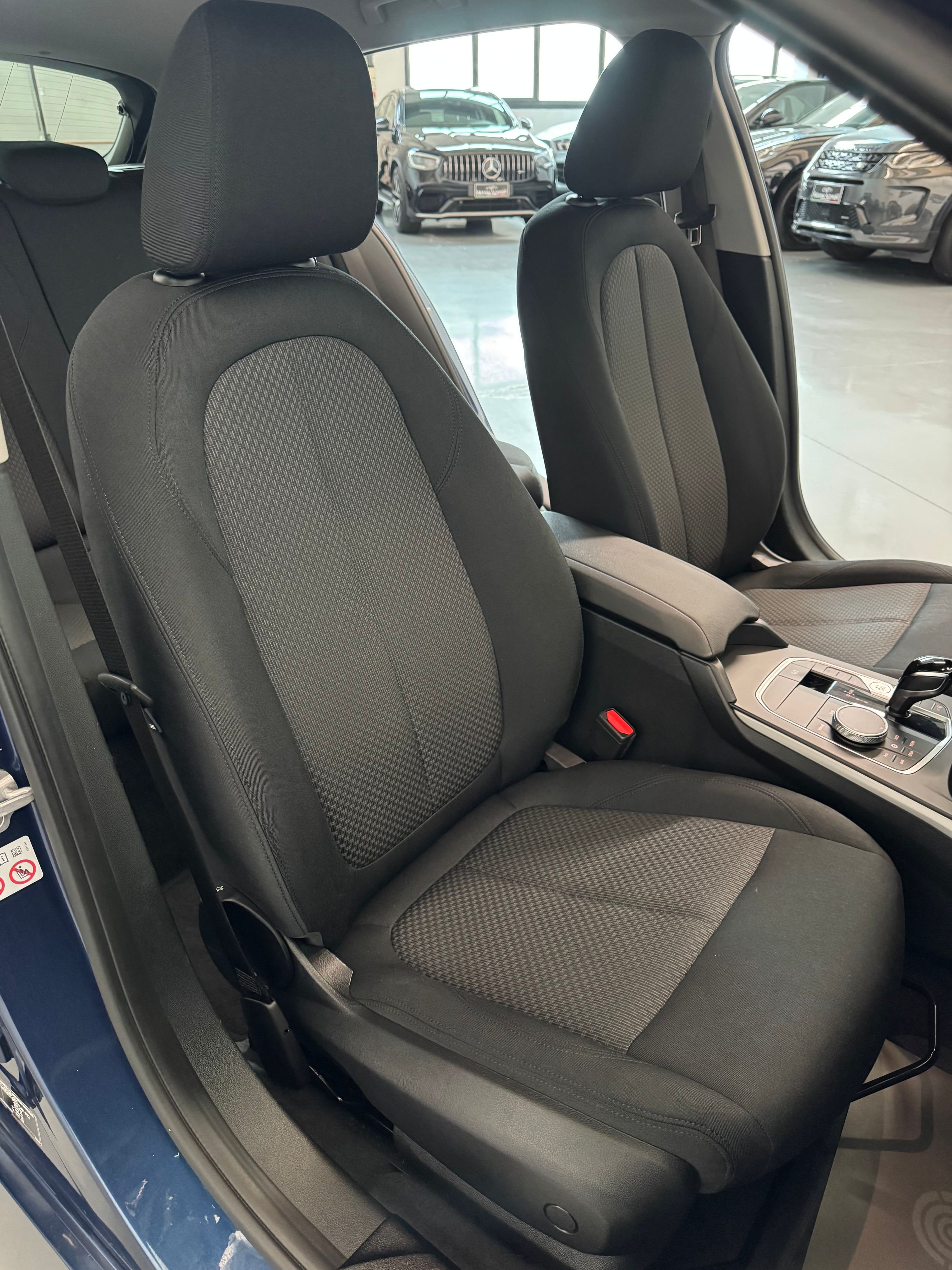 BMW 116i 1.5cc 109cv Automatica CarPlay OK Neopatentati 2021 — foto 13