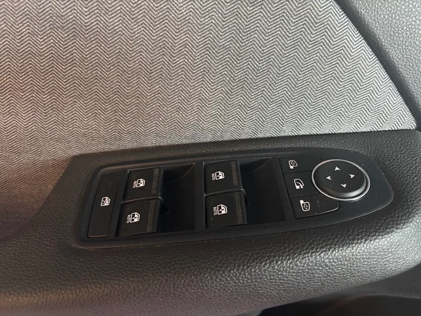 Renault Clio 1.0 eco-g Techno 100cv 2025 — foto 18
