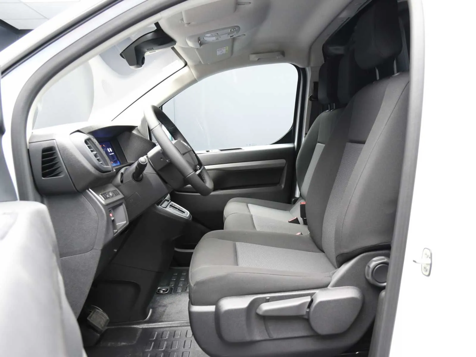 Citroen Jumpy M 2.2 diesel S&S 180cv auto 2026 — foto 26
