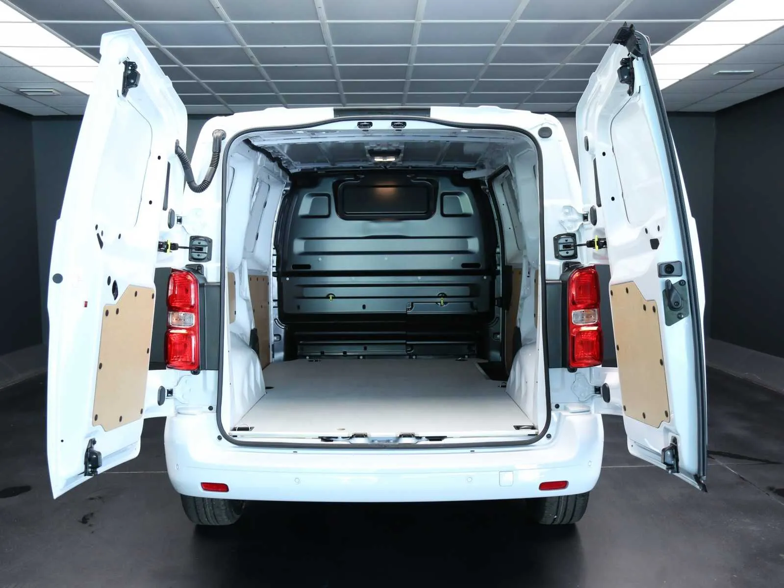 Citroen Jumpy M 2.2 diesel S&S 180cv auto 2026 — foto 29