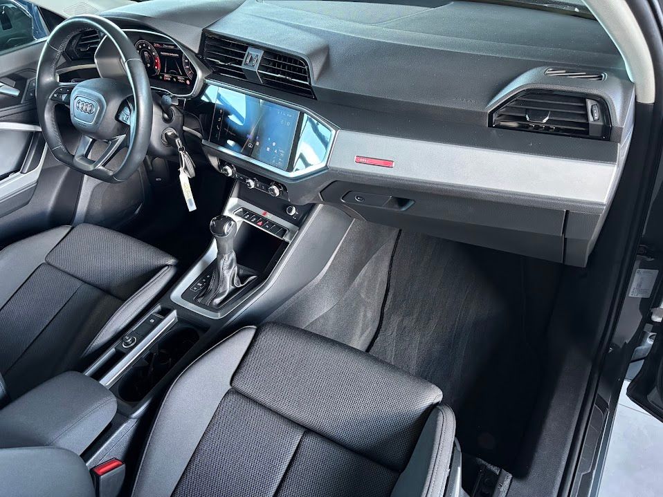 Audi Q3  35 tfsi mhev s-tronic  150CV 2020 — foto 11