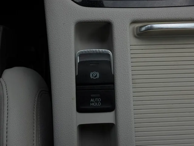 Volkswagen Passat Variant 2.0 tdi Executive 150cv dsg 2022 — foto 17