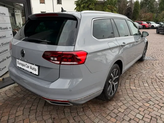 Volkswagen Passat Variant 2.0 tdi Executive 150cv dsg 2022 — foto 3