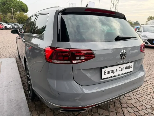 Volkswagen Passat Variant 2.0 tdi Executive 150cv dsg 2022 — foto 5
