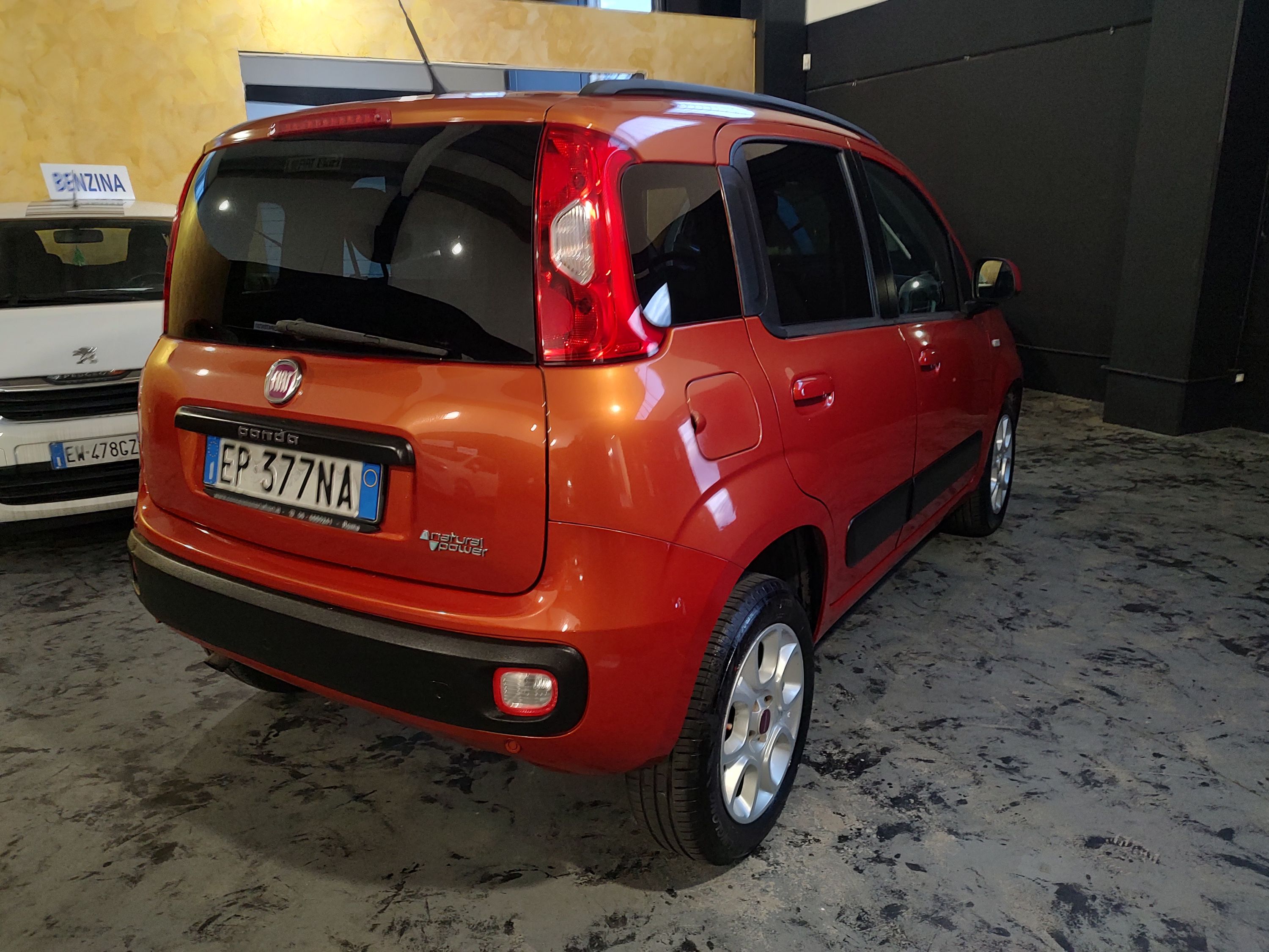 Fiat Panda 0.9 t.air t. natural power Easy 80cv 2013 — foto 5