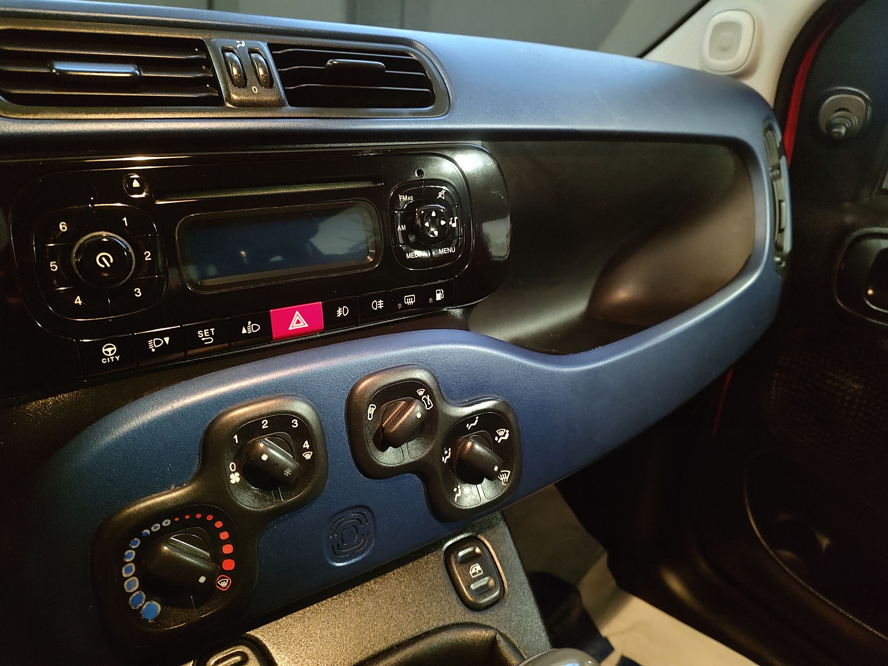 Fiat Panda 0.9 t.air t. natural power Easy 80cv 2013 — foto 12