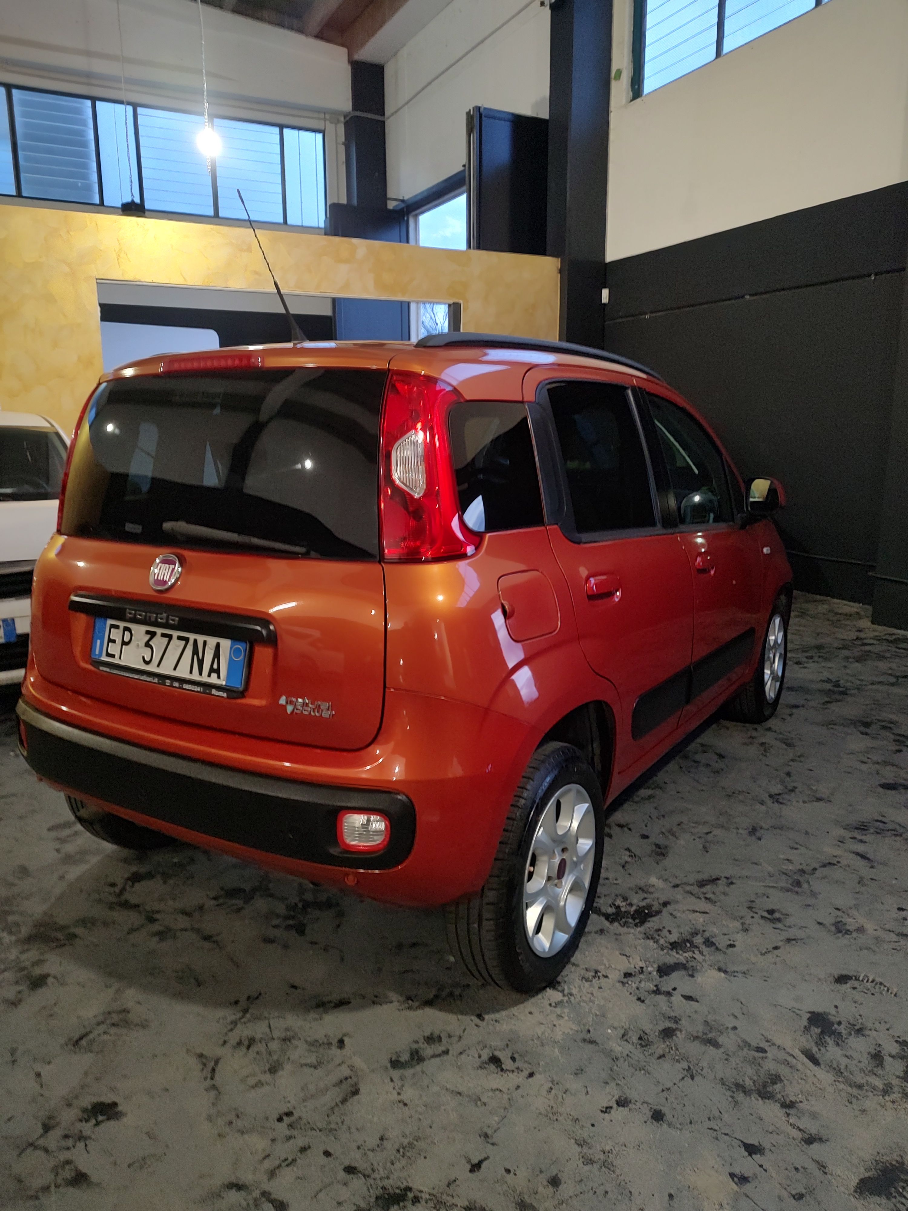 Fiat Panda 0.9 t.air t. natural power Easy 80cv 2013 — foto 15