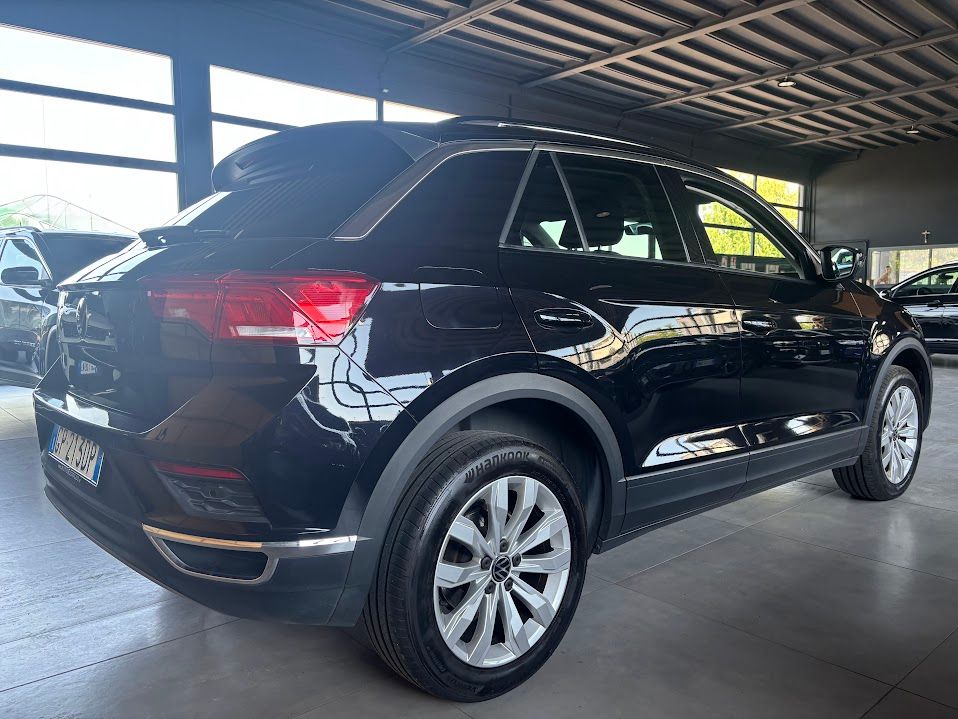 Volkswagen T-Roc 1.5 tsi ACT ADVANCE dsg 150CV 2023 — foto 4