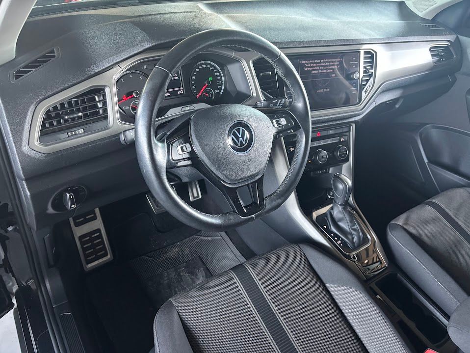 Volkswagen T-Roc 1.5 tsi ACT ADVANCE dsg 150CV 2023 — foto 9