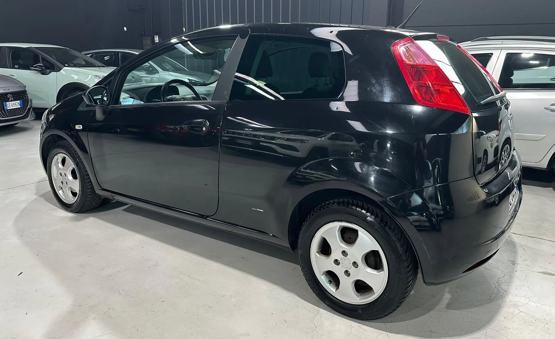 Fiat Grande Punto Benzina Neopatentati 2006 — foto 4