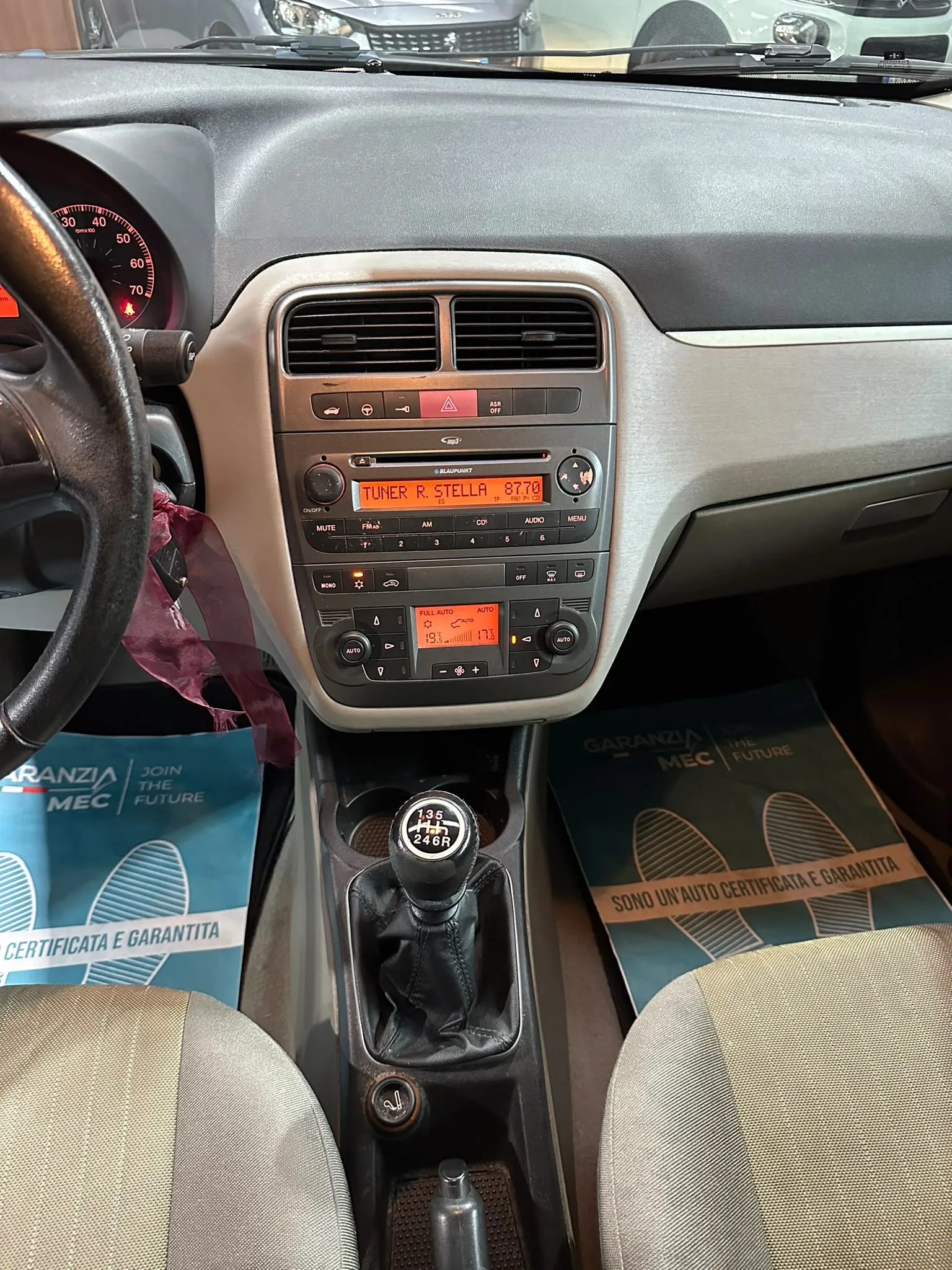 Fiat Grande Punto Benzina Neopatentati 2006 — foto 9