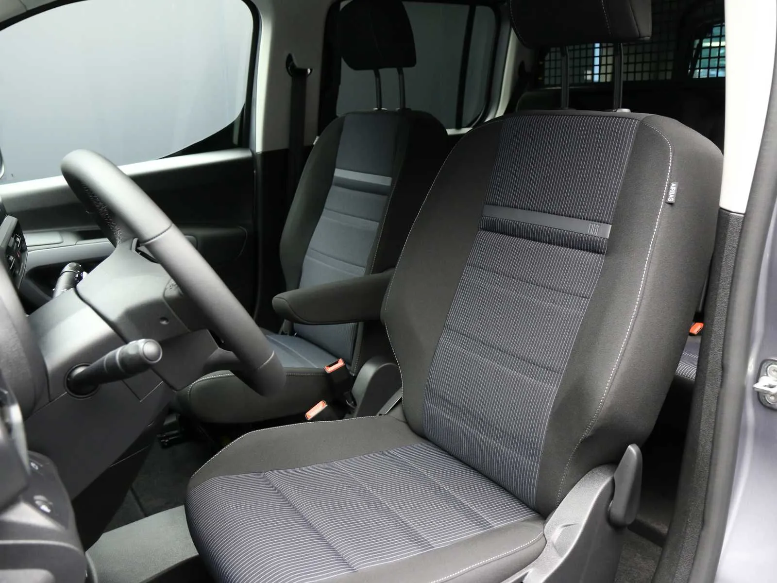 Fiat Doblo combi N1 1.5 diesel 100cv 2026 — foto 24