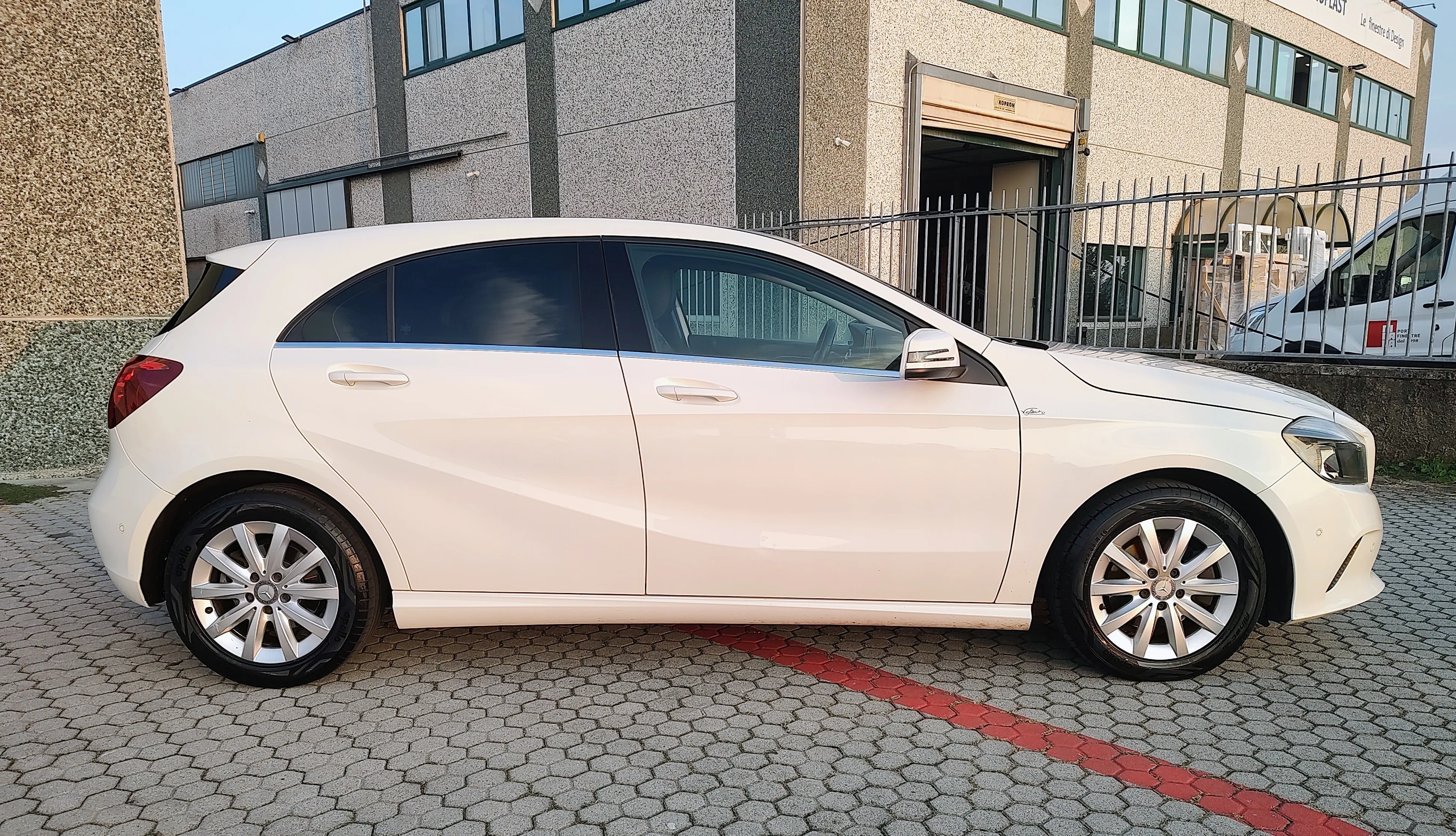 Mercedes A 180 Executive auto my16 2017 — foto 4