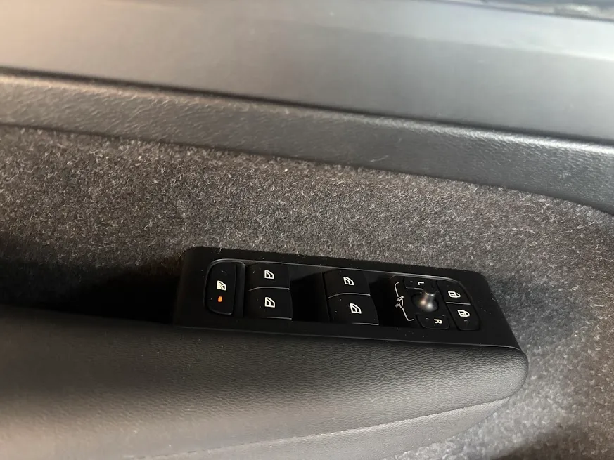 Volvo XC40 1.5 t2 Momentum Pro NEOPATENTATI 2021 — foto 18