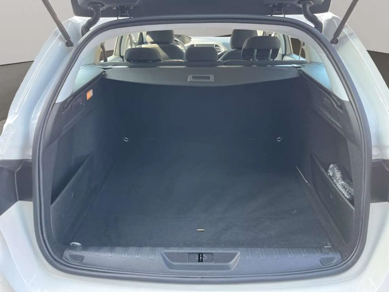 Peugeot 308 SW 1.6CV AUTOMATICO 2020 — foto 15
