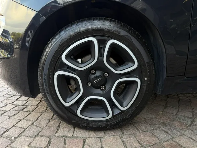 Fiat 500 1.0 hybrid Club 70cv 2022 — foto 7