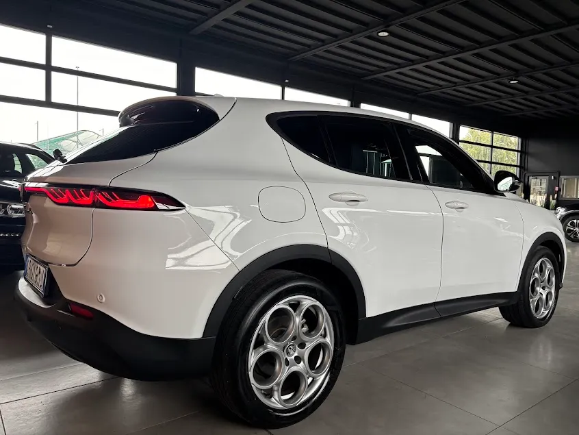 Alfa Romeo Tonale 1.5 hybrid Sprint 130cv tct7 2023 — foto 4