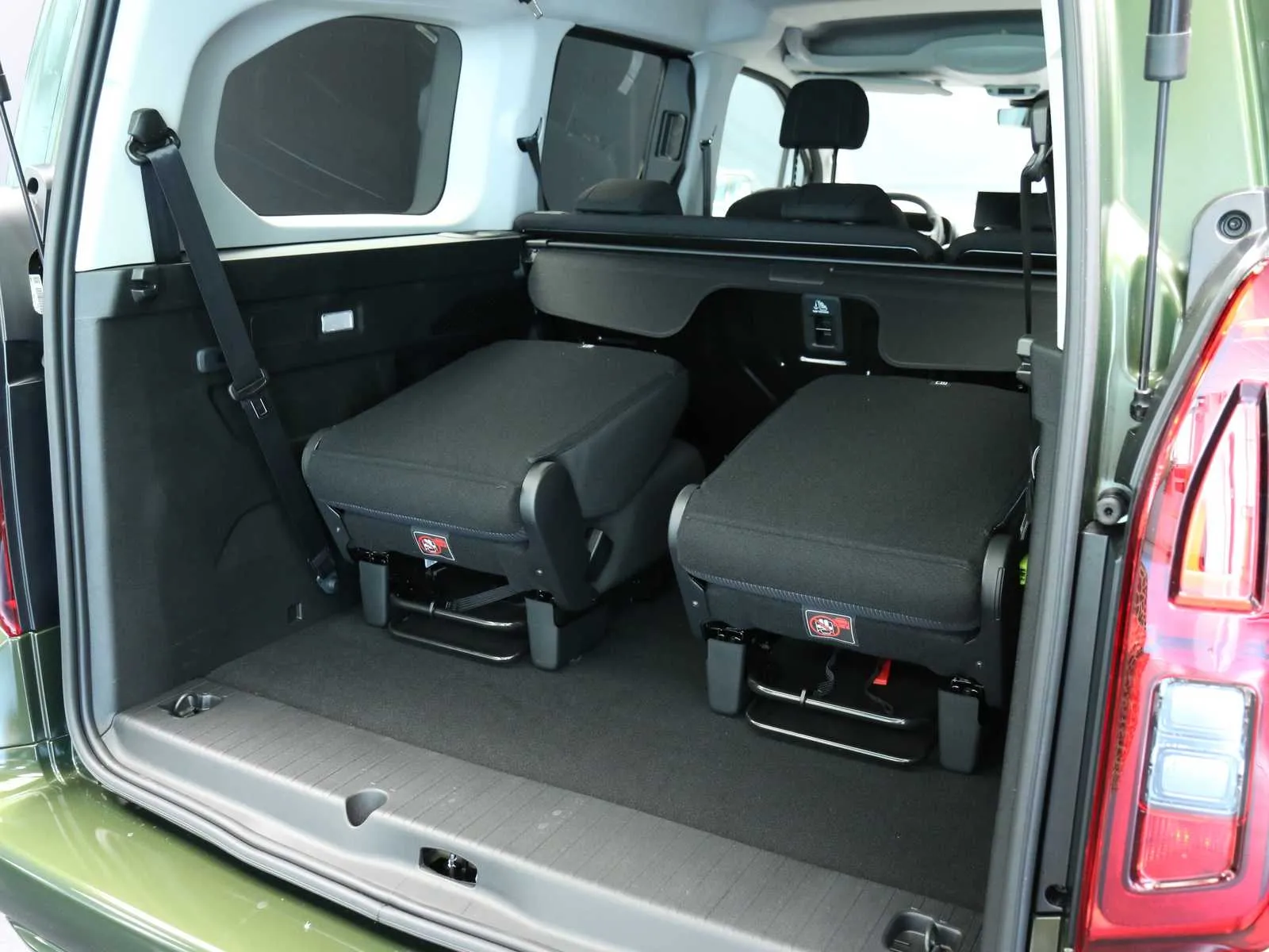 Fiat Qubo L 7p.ti 1.5 d La Prima 130cv at8 2026 — foto 38