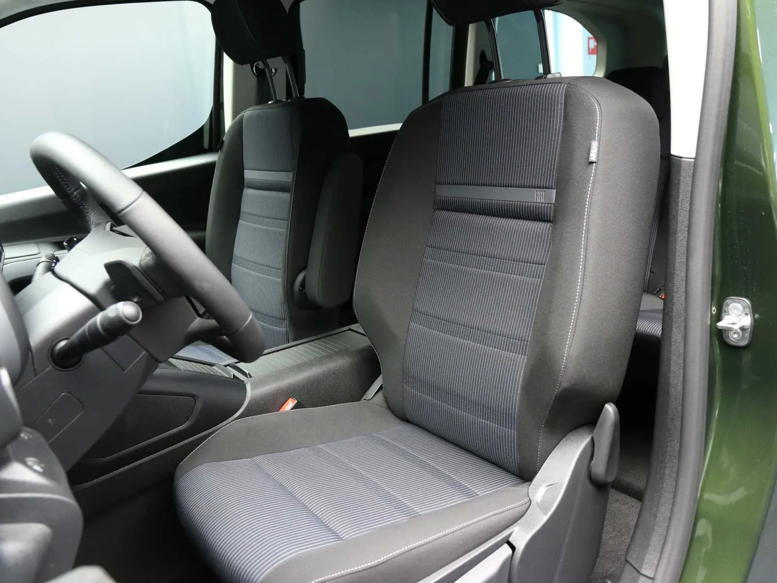 Fiat Qubo L 7p.ti 1.5 d La Prima 130cv at8 2026 — foto 30