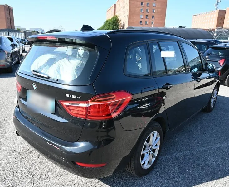 BMW 218d Gran Tourer 7p.ti auto 2016 — foto 3