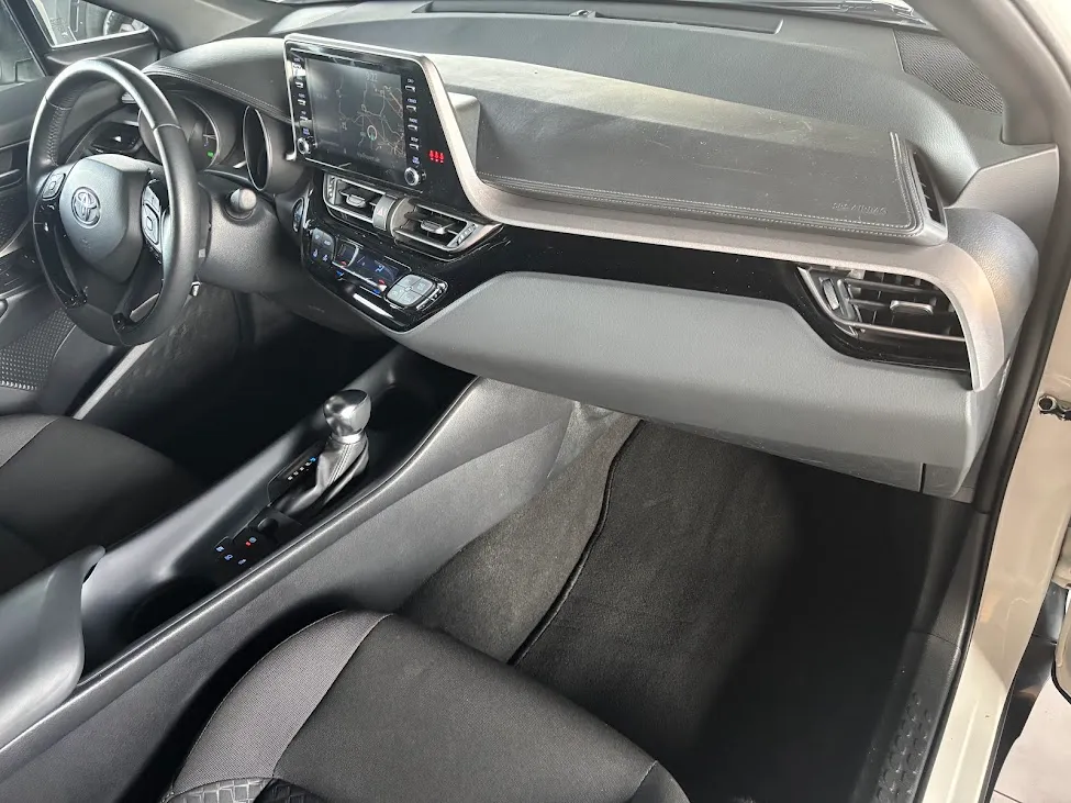 Toyota C-HR 1.8h Business e-cvt 122CV 2020 — foto 13